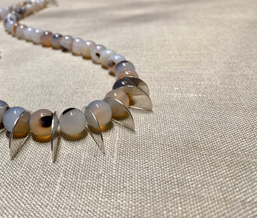 Flower Agate contemporary necklace