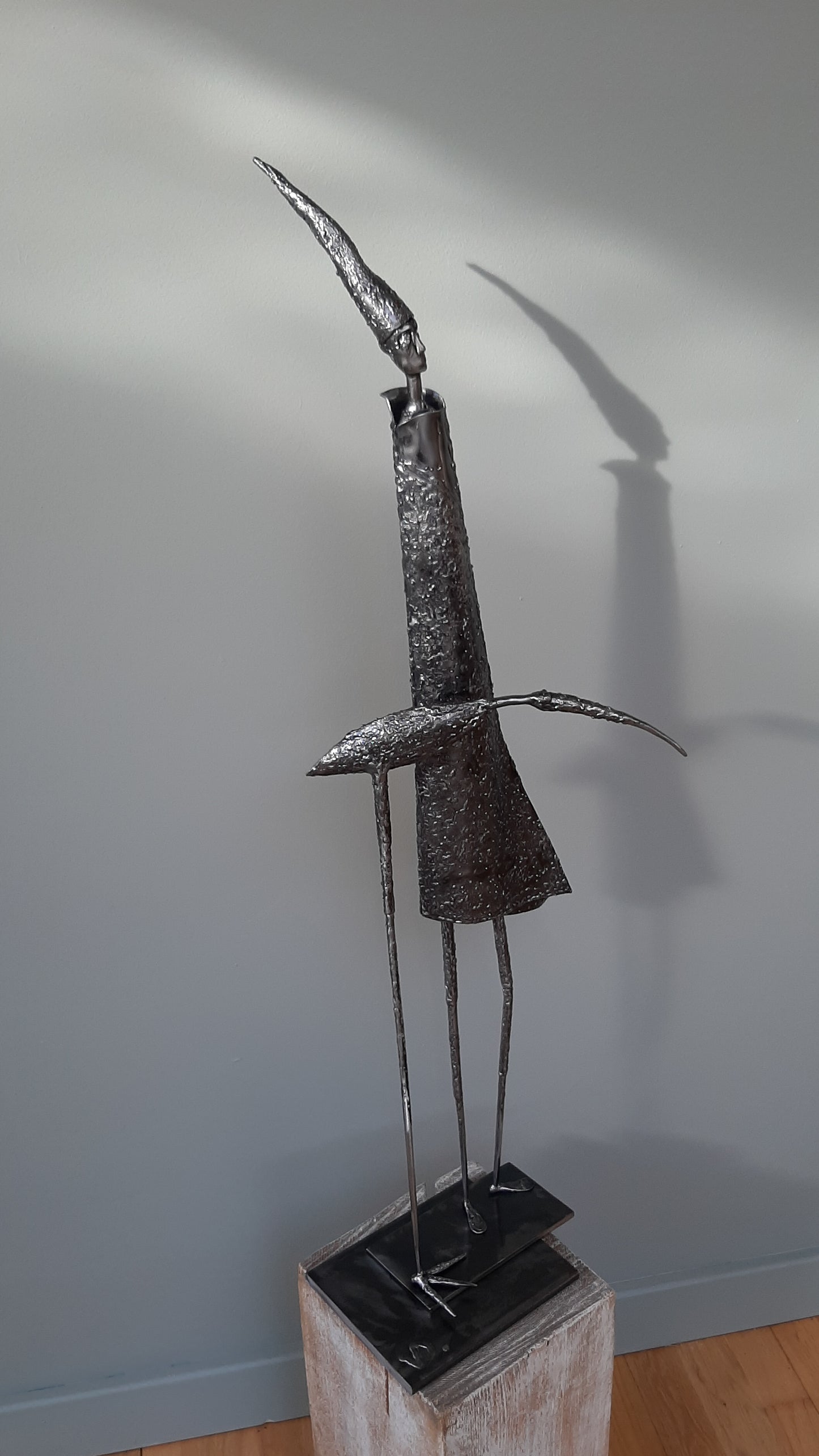 "Bird walker" Sculpture
